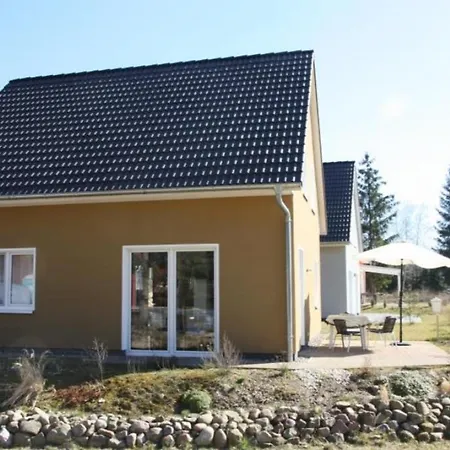 K 101 - Ferienhaus Mit Terrasse Casa vacanze Marienfelde